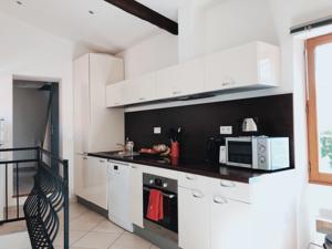 Appartement Charming flat in la Turbie village : photos des chambres