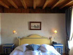 Hotel Hostellerie de la Tour d'Auxois : photos des chambres