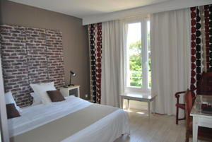 Les Aubuns Country Hotel : photos des chambres