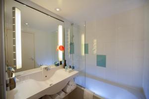 Hotel Novotel Paris Vaugirard Montparnasse : Chambre Double Classique avec Canapé-Lit (2 Adultes + 1 Enfant) 
