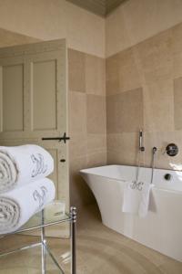 Hotel La Maison d'Uzes Relais & Chateaux : photos des chambres