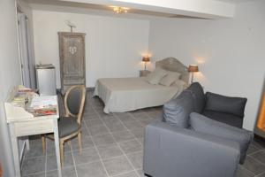 Hebergement Aux Berges du Canal : Chambre Familiale avec Douche 
