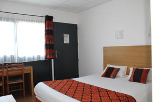 Brit Hotel L'Adresse : photos des chambres