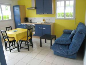 Appartement La Residence des Fleurs : Appartement 1 Chambre (2 Adultes + 2 Enfants)