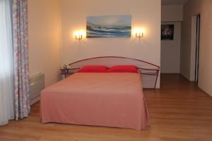 Hotel Logis Hostellerie De La Reine Blanche : photos des chambres