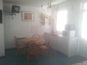 Appartement Au Relais Des Thermes : photos des chambres