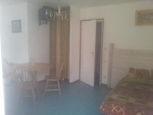 Appartement Au Relais Des Thermes : photos des chambres