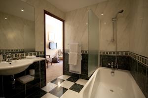Hotel Hostellerie Les Hauts De Sainte Maure : Chambre Double Classique