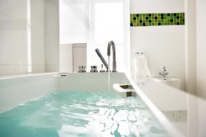 Chambres d'hotes/B&B Chateau Pape Clement : photos des chambres