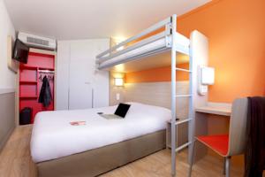 Hotel Premiere Classe Bordeaux Sud - Pessac Becquerel : Chambre Triple avec 1 Lit Double et 1 Lit Simple
