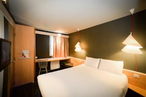 Hotel ibis Saint-Lo la Chevalerie : photos des chambres