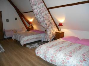 Chambres d'hotes/B&B Chambre d'Hotes La Grand' Maison : Chambre Familiale (2 Adultes et 2 Enfants)