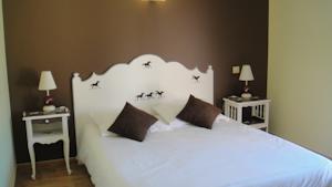 Chambres d'hotes/B&B Domaine de Flo : Chambre Double de Luxe avec Terrasse