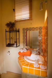 Chambres d'hotes/B&B La Colombiere du Chateau : Chambre Double avec Salle de Bains Privative