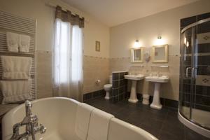 Chambres d'hotes/B&B La Villa de Mazamet : Chambre Double Deluxe