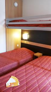 Hotel Premiere Classe Bordeaux Sud Pessac Bersol : Chambre Triple