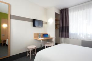 B&B Hotel Nimes Ville Active : photos des chambres