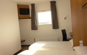 Brit Hotel La Bonne Etape : Chambre Lits Jumeaux