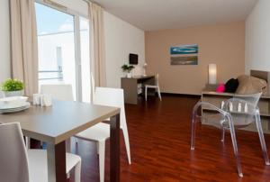 Hebergement Teneo Apparthotel Talence : Suite Familiale