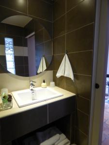 Chambres d'hotes/B&B La Chambre de l'Olivier : photos des chambres