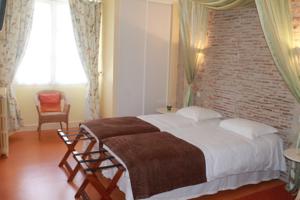 Hotel Logis Le Grand Monarque - Donzy : photos des chambres