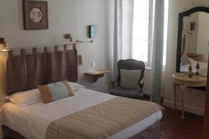 Hotel Logis Le Grand Monarque - Donzy : photos des chambres