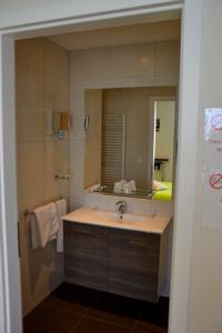 Hotel Restaurant La Couronne : Chambre Double Confort