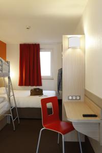 Hotel Premiere Classe Gap Sud - Micropolis : Chambre Quadruple