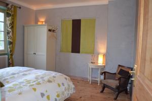 Chambres d'hotes/B&B La Roseraie-Drome : Chambre Double - Vue sur Montagne