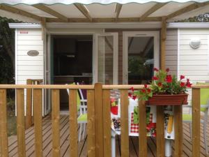 Hebergement Camping Frederic Mistral : photos des chambres