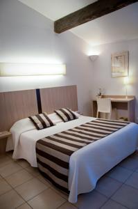 Hotel La Taverne : photos des chambres