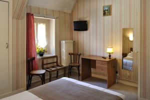 Hotel Logis Hostellerie Du Cheval Blanc : photos des chambres