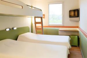 Hotel ibis budget Saint-Maurice : Chambre Triple avec Lits Simples (2 Adultes)