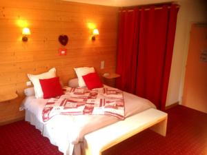Logis Hotel - Domaine de l'Adoux : photos des chambres