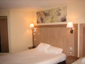 Logis Lhotel Restaurant Antony Verrieres Le Buisson : photos des chambres