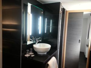 Brit Hotel Porte d’Espagne*** : photos des chambres
