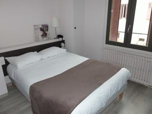 Logis Hotel Restaurant la Villa du Lac : photos des chambres