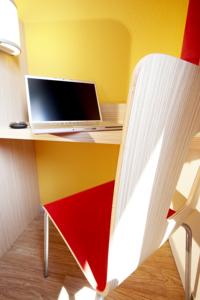 Hotel Premiere Classe Paris Ouest - Nanterre - La Defense : photos des chambres