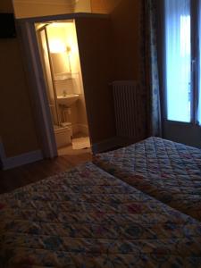 Hotel Aux Quatre Vents : Chambre Lits Jumeaux Standard avec Toilettes Communes
