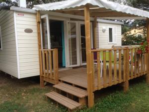 Hebergement Camping Frederic Mistral : photos des chambres