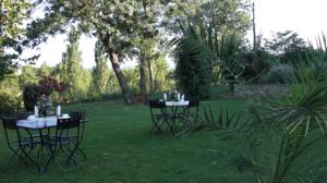 Chambres d'hotes/B&B Chambres d'Hotes Domaine de la Capelle : photos des chambres