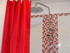 Chambres d'hotes/B&B Le Vieux Castel : Chambre Double avec Salle de Bains Privative