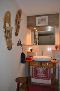 Chambres d'hotes/B&B Le Colombier : Chambre Double avec Salle de Bains Privative