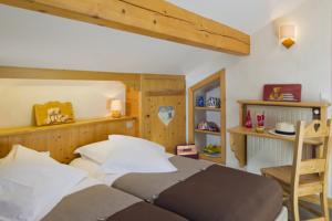 Hotel Logis La Croix-Saint-Maurice : photos des chambres