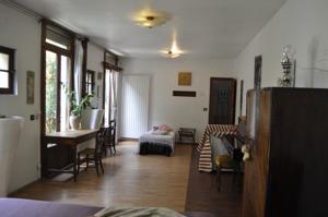 Chambres d'hotes/B&B La Residence d'Art historique Joinville-Le-Pont : photos des chambres