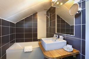 Hotel The Originals Bourges Les Tilleuls (ex Inter-Hotel) : photos des chambres