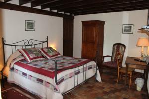 Chambres d'hotes/B&B Les Granges Menillonnes : Suite Familiale (5 Adultes)