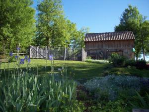 Hebergement Charme & Jardin : photos des chambres