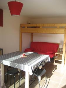 Appartement Studio Clos de Charance : photos des chambres