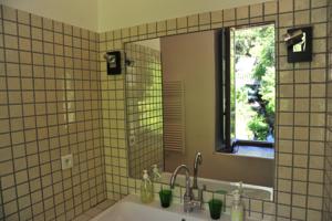 Chambres d'hotes/B&B La Forge de Montolieu : photos des chambres